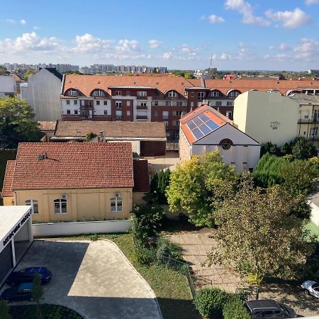 Center Piac Aparman Apartment Debreţin Exterior foto