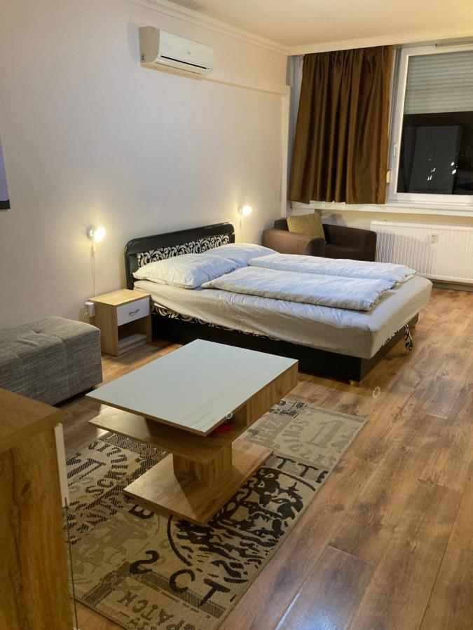 Center Piac Aparman Apartment Debreţin Exterior foto